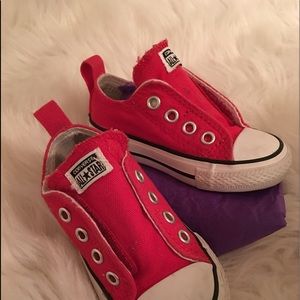 Red Converse All Star Toddler sneakers. Size 5.